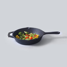 Load image into Gallery viewer, Forza Cast-Iron 20 cm Fry Pan, Pre-Seasoned Cookware, Induction Friendly, 3.8mm