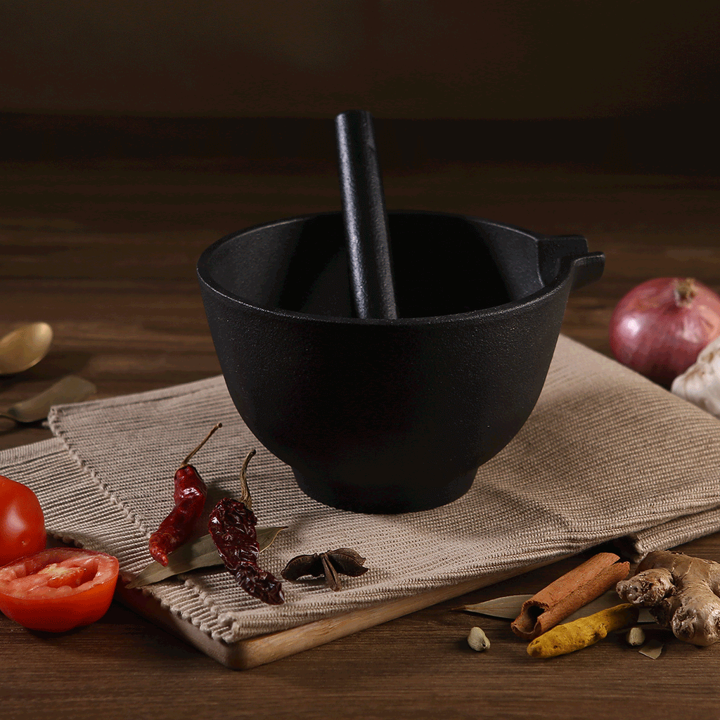 Forza pre-seasoned cast-iron mortar & pestle