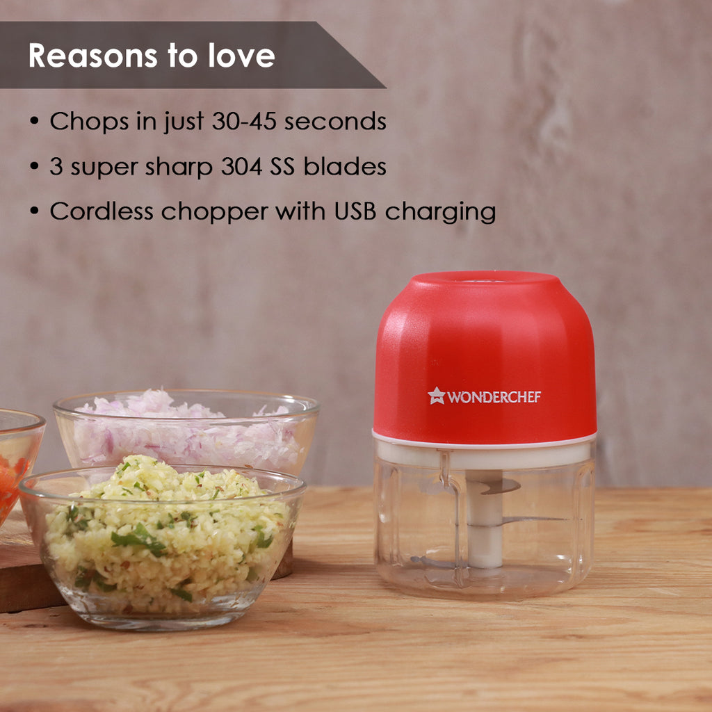 Mini Electric Garlic Chopper - 250ML Mini Food Processor Portable Garlic  Mincer with 3 Blades - USB Charging Wireless Vegetable Chopper for Garlic, Onions, Meat, Salad